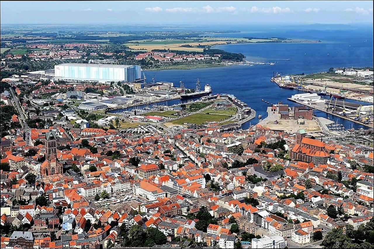 Ferienwohnung Storchenblick Zurow Екстериор снимка